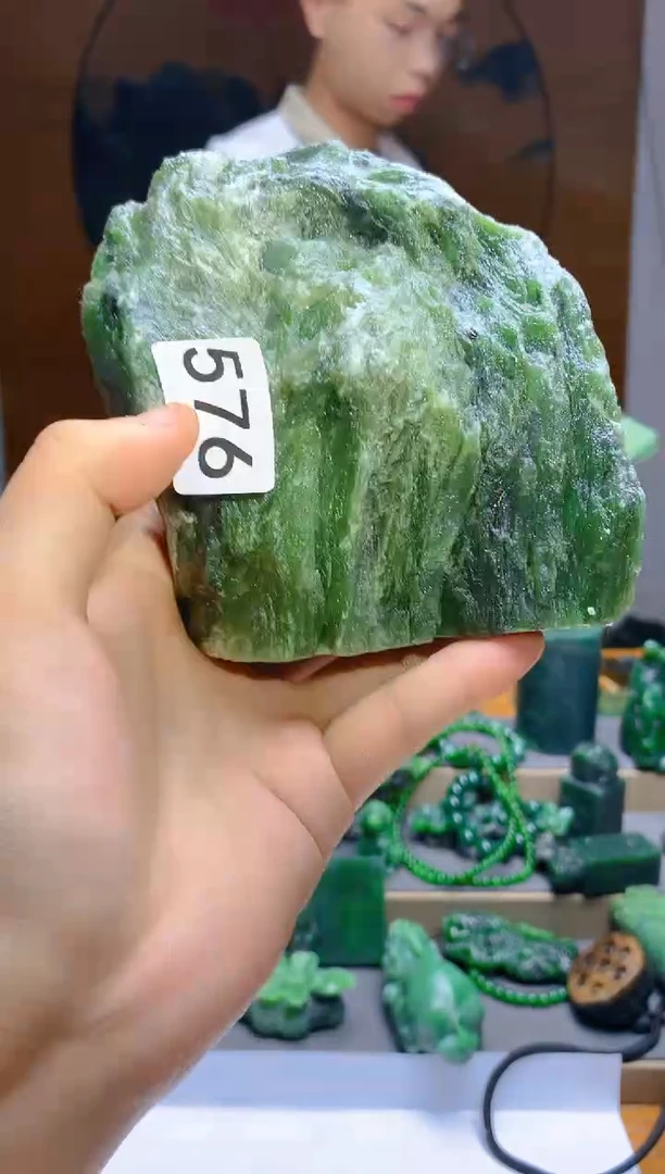 和田玉（碧玉）未镶嵌珠宝半成品1