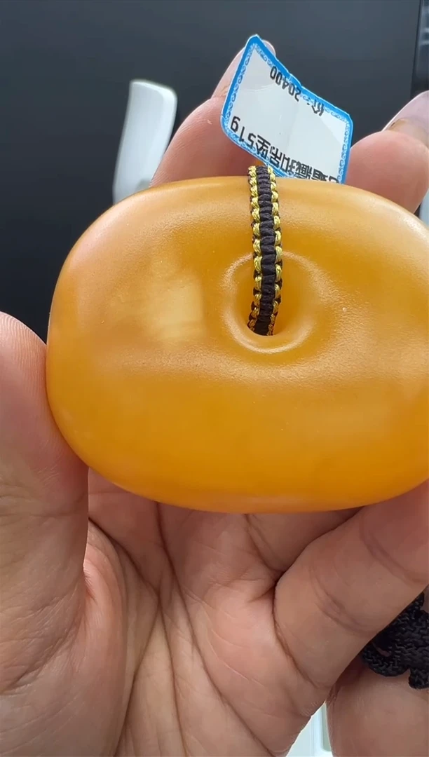 【闪购商品】琥珀颈饰未镶嵌93秒拍号