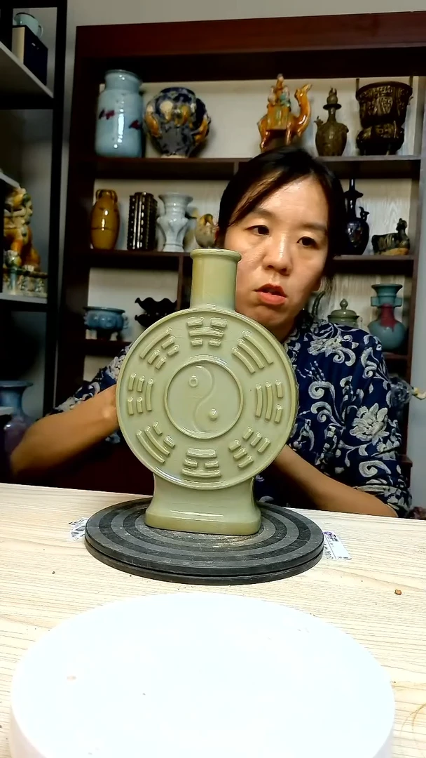经典精美复古风格瓷器