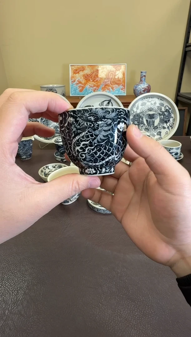 二号釉云墨麒麟四方手雷杯