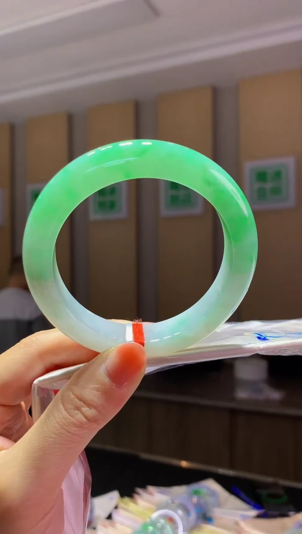 未镶嵌手镯翡翠- C117圈口56.5