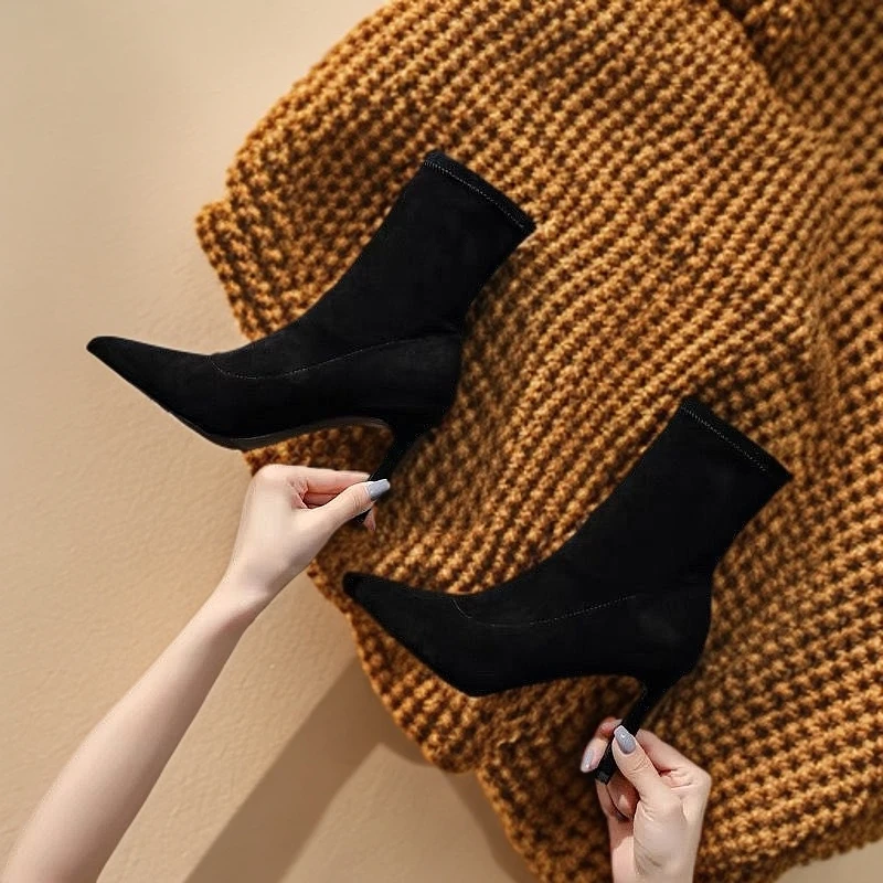 细跟黑色弹力袜靴网红显瘦瘦靴百搭高跟鞋尖头短靴女秋冬季时装靴