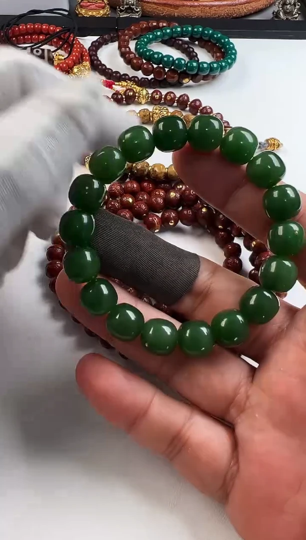 未镶嵌手链和田玉（碧玉）和田玉