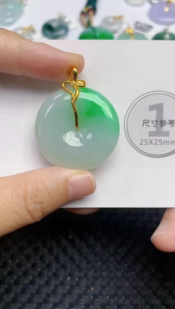 颈饰18K金镶嵌翡翠天然缅甸A货翡翠百元以上9元证书费自理