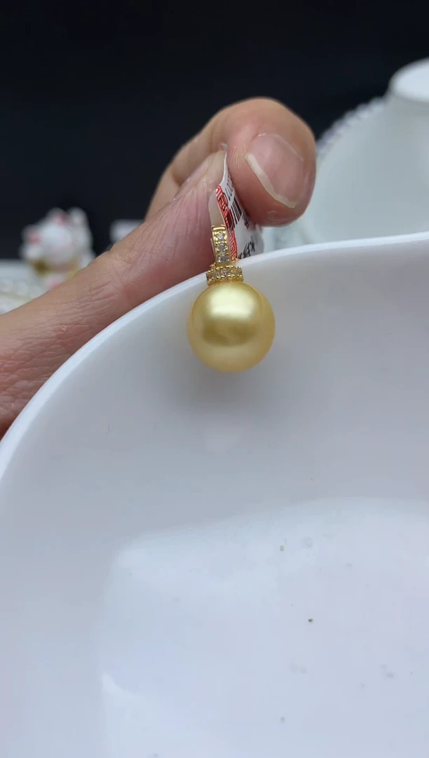 银S925镶嵌FF海水珍珠金珠吊坠(赠链）h104
