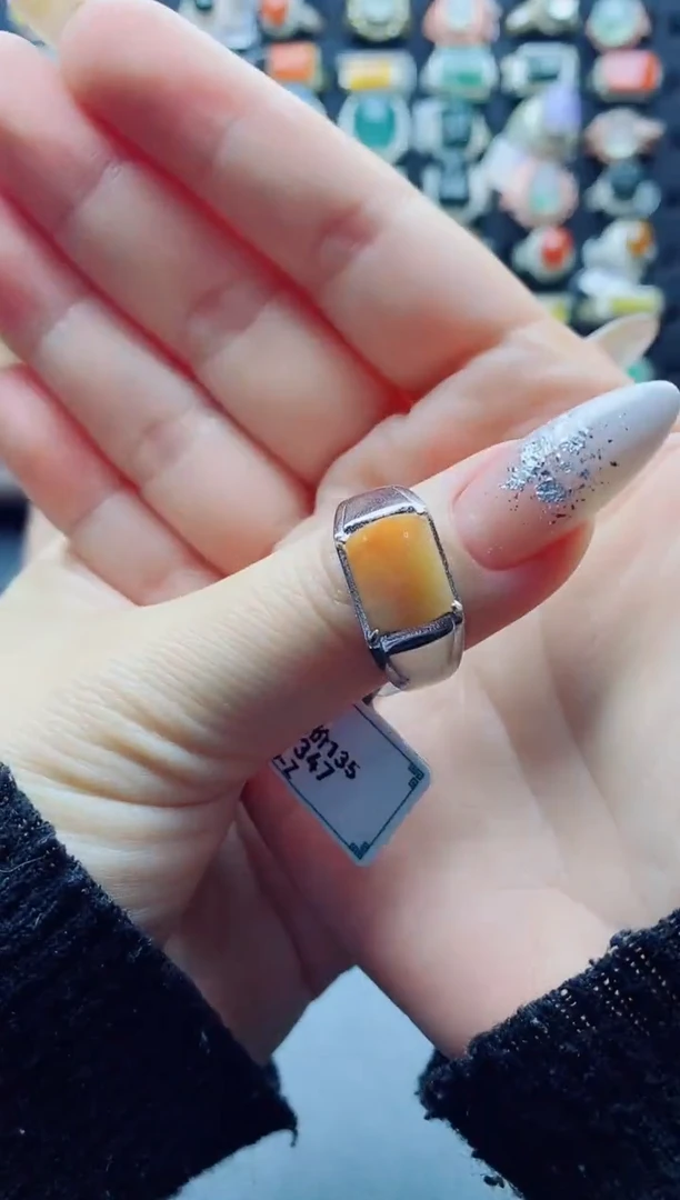 未镶嵌戒指翡翠军*哥天然翡翠A货男戒