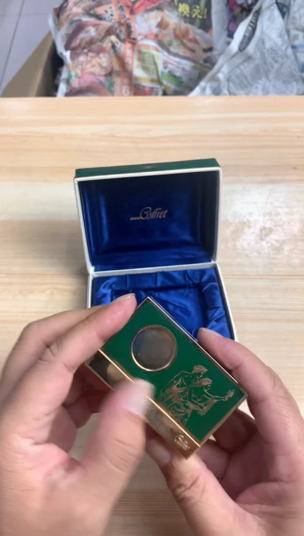 默认微瑕，no退no换，介意勿拍