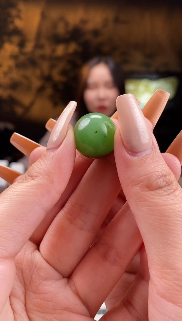 颈饰未镶嵌和田玉俄碧18mm单珠