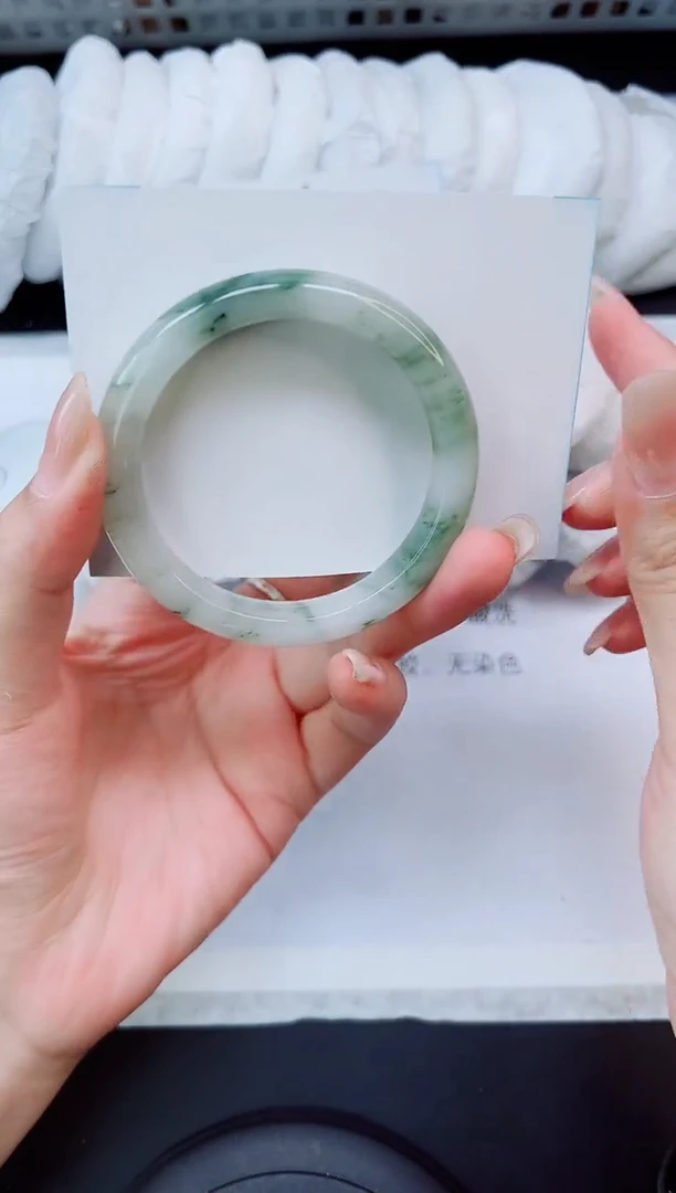 石英质玉手镯未镶嵌A111-54.4