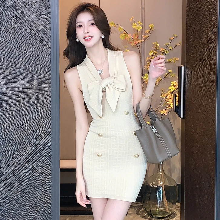 千金感穿搭小香风气质名媛高端精致连衣裙修身包臀挂脖短裙夏季女