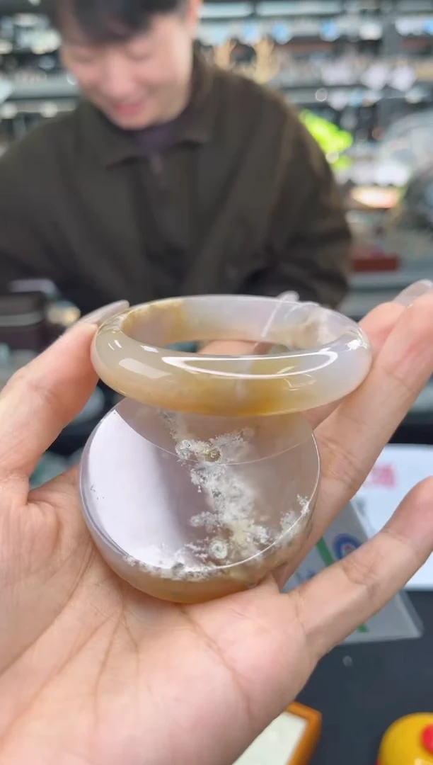 【闪购商品】石英质玉手镯未镶嵌54圈口（不退不换）1412008