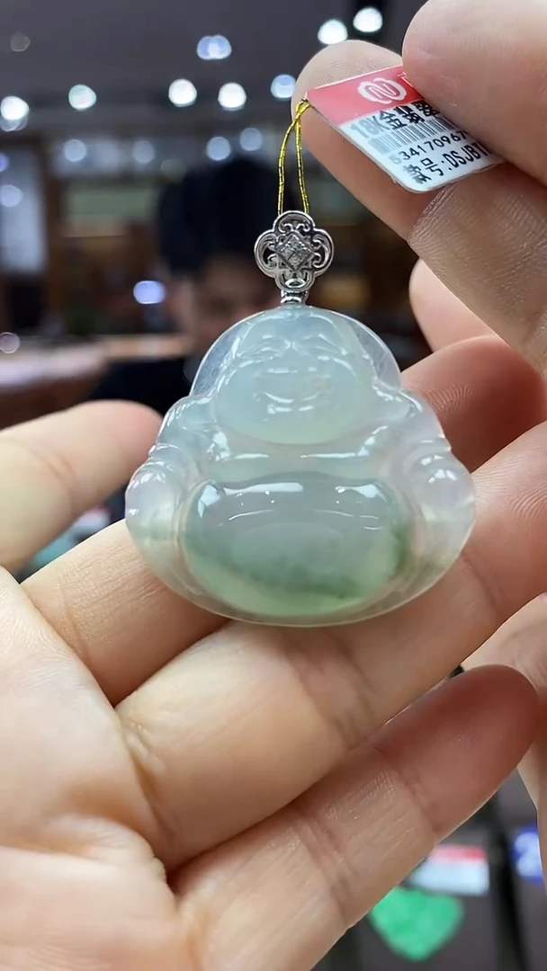 颈饰18K金镶嵌翡翠佛公