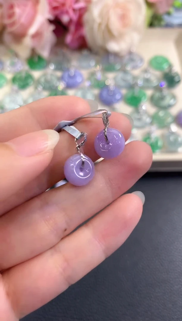 吊坠(不含链)18K金镶嵌翡翠b20紫货有色差多样性一件发货