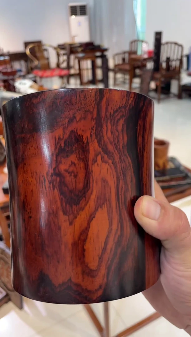 黄花梨/降香黄檀紫油梨笔筒一个