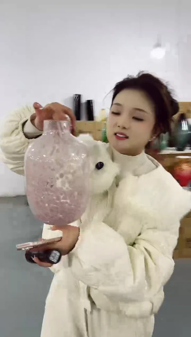 【闪购商品】玻璃乐之沭花瓶微瑕-IICP
