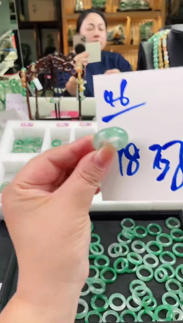 未镶嵌戒圈石英质玉戒圈18