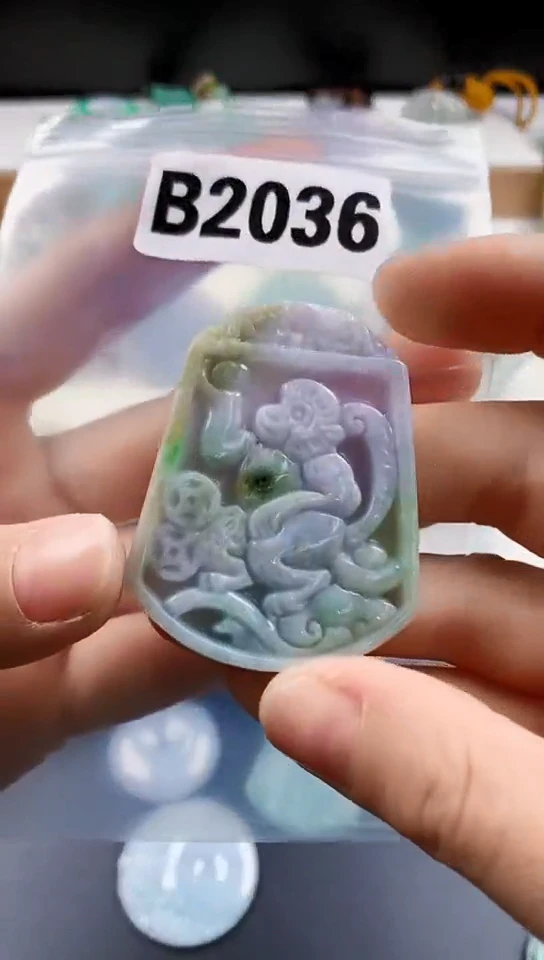 颈饰未镶嵌翡翠天然翡翠吊坠挂件