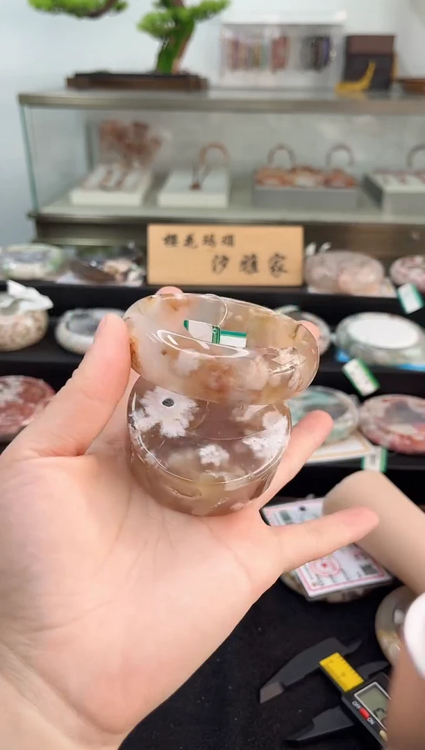 未镶嵌手镯石英质玉60圈口（赠品镯心）642806