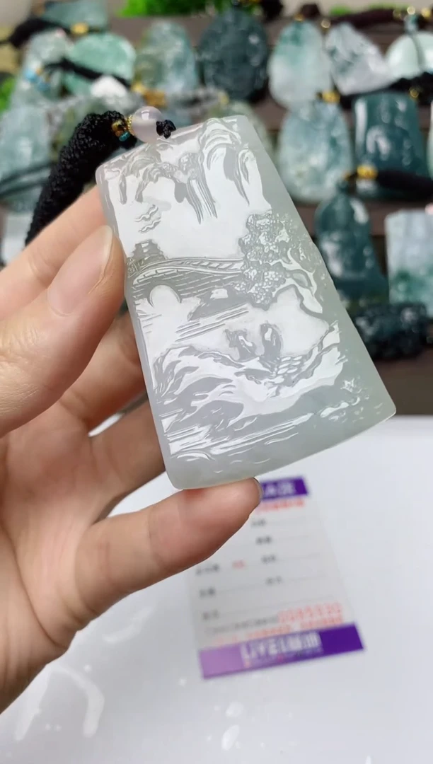 翡翠未镶嵌颈饰