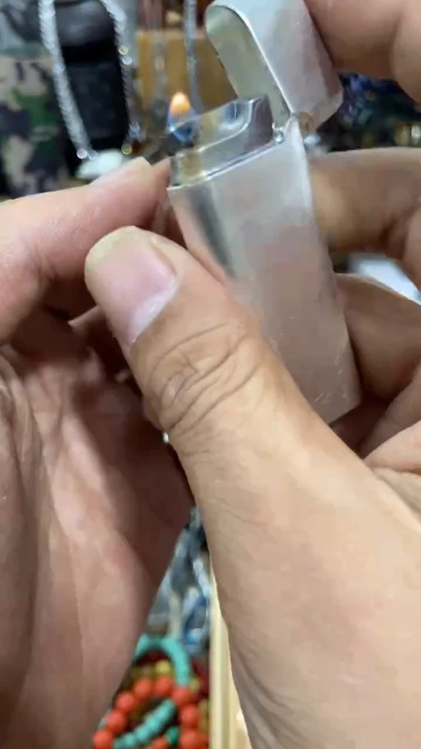 瓷片闪购商品  如图所示