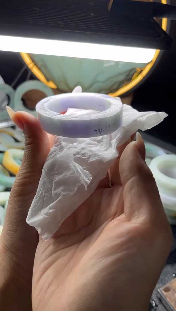 未镶嵌贵妃定制翡翠贵妃