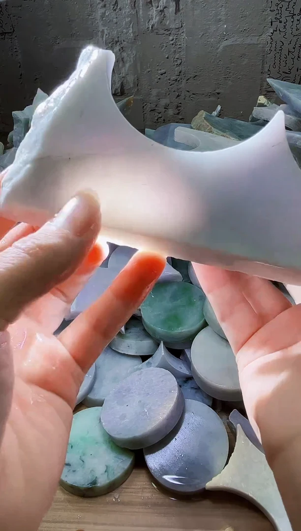 颈饰未镶嵌翡翠天然翡翠A货564