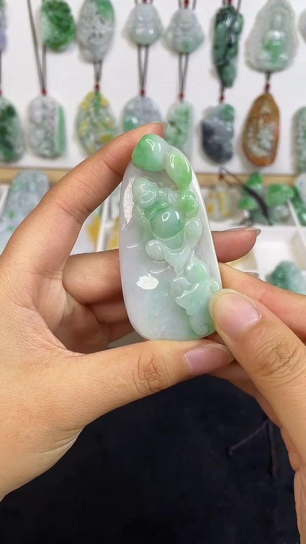 颈饰未镶嵌翡翠1