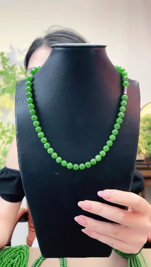 和田玉（碧玉）未镶嵌项链碧玉8mm妈妈链 有黑点