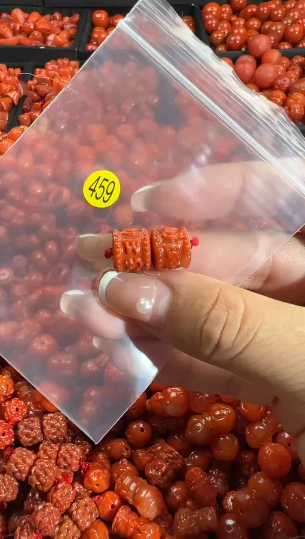 颈饰未镶嵌南红玛瑙1