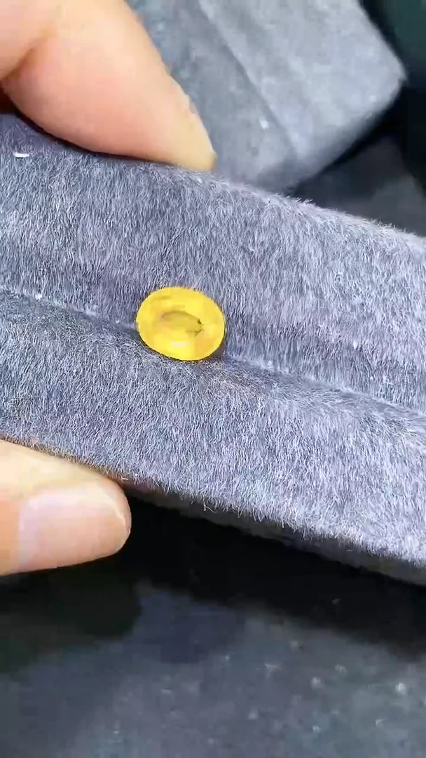 【闪购商品】定制蓝宝石定制未镶嵌天然黄色2.66克拉GRC国际证书