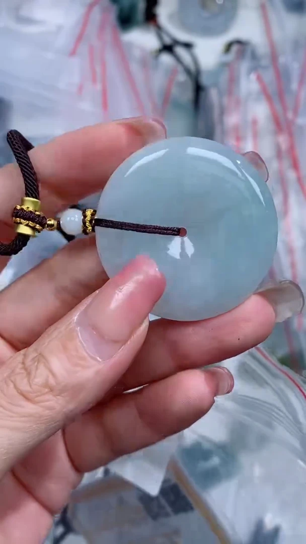 翡翠未镶嵌颈饰吊坠