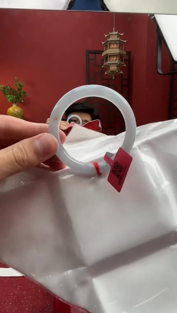 未镶嵌手镯（圆镯）翡翠翡翠手镯5