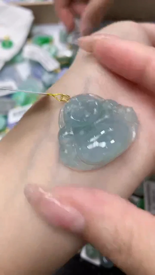 翡翠18K金镶嵌颈饰111111111