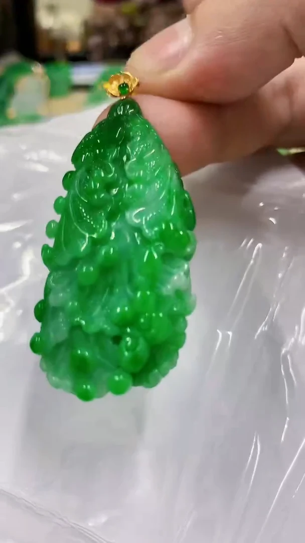 翡翠18K金镶嵌吊坠(不含链)挂件