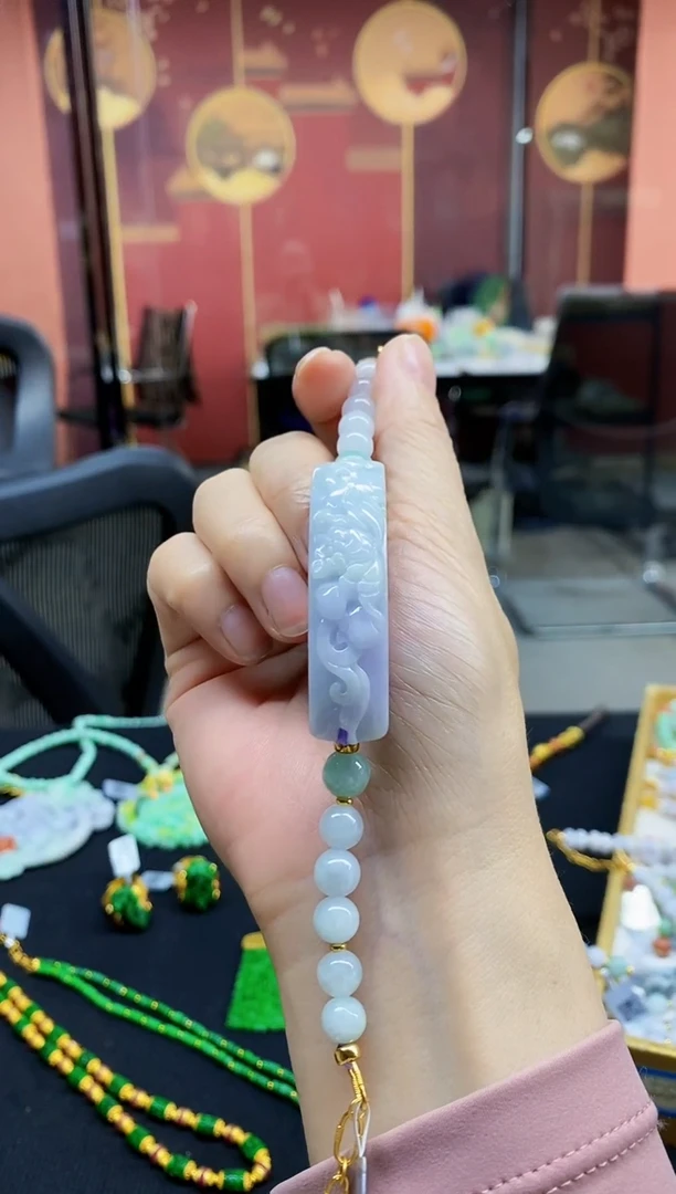 颈饰未镶嵌翡翠手牌