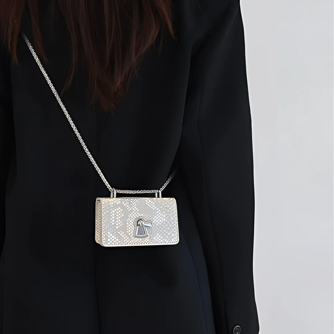 银色超火精致迷你链条小包包女2025新款春夏轻奢小众高级感斜挎包