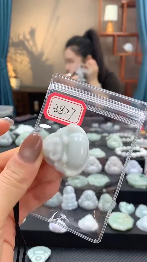 颈饰未镶嵌翡翠佛公3827