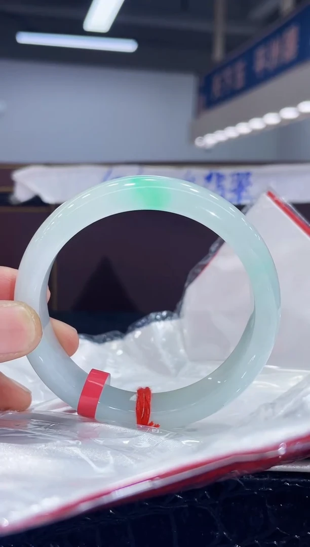 未镶嵌手镯翡翠2