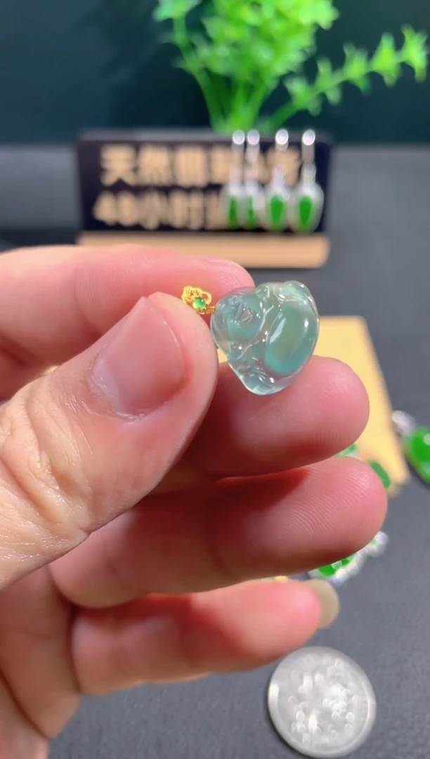 【闪购商品】翡翠颈饰18K金镶嵌翡翠