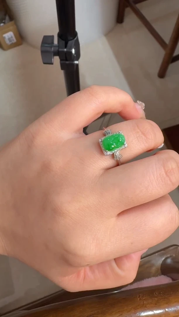 【闪购商品】翡翠戒指银S925镶嵌天然A货翡翠戒指