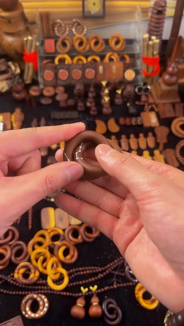 【闪购商品】木枣木老料镶嵌银七星小乾坤吊坠