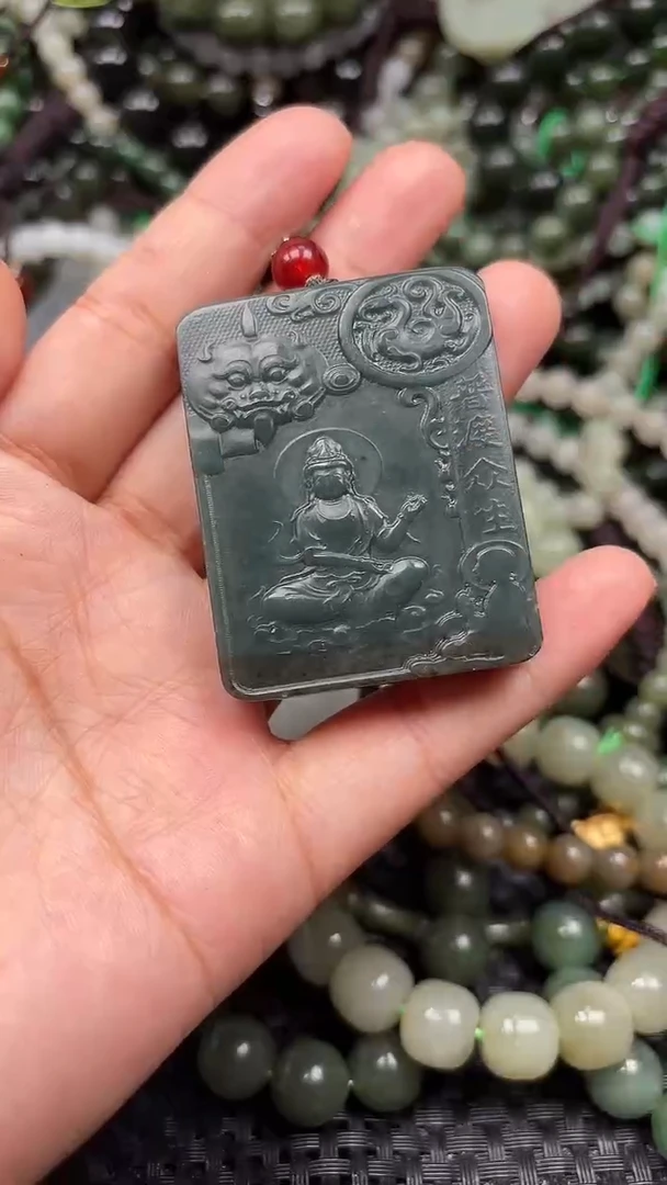 颈饰未镶嵌和田玉1