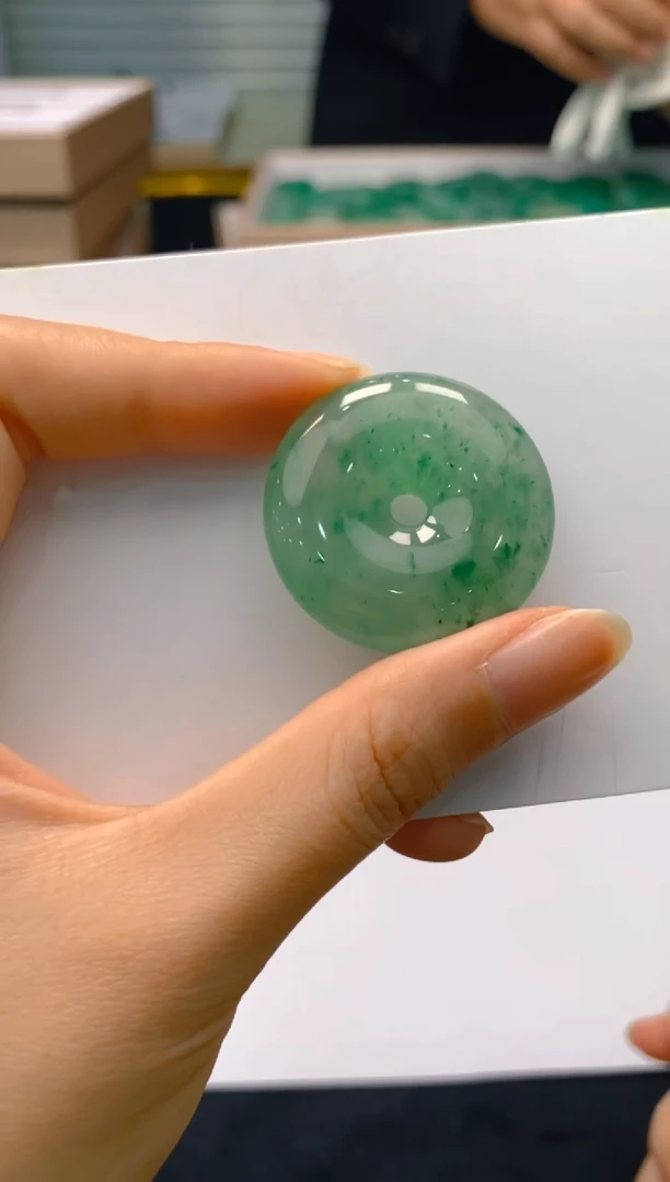 【闪购商品】石英质玉颈饰未镶嵌冰美人非洲翠150