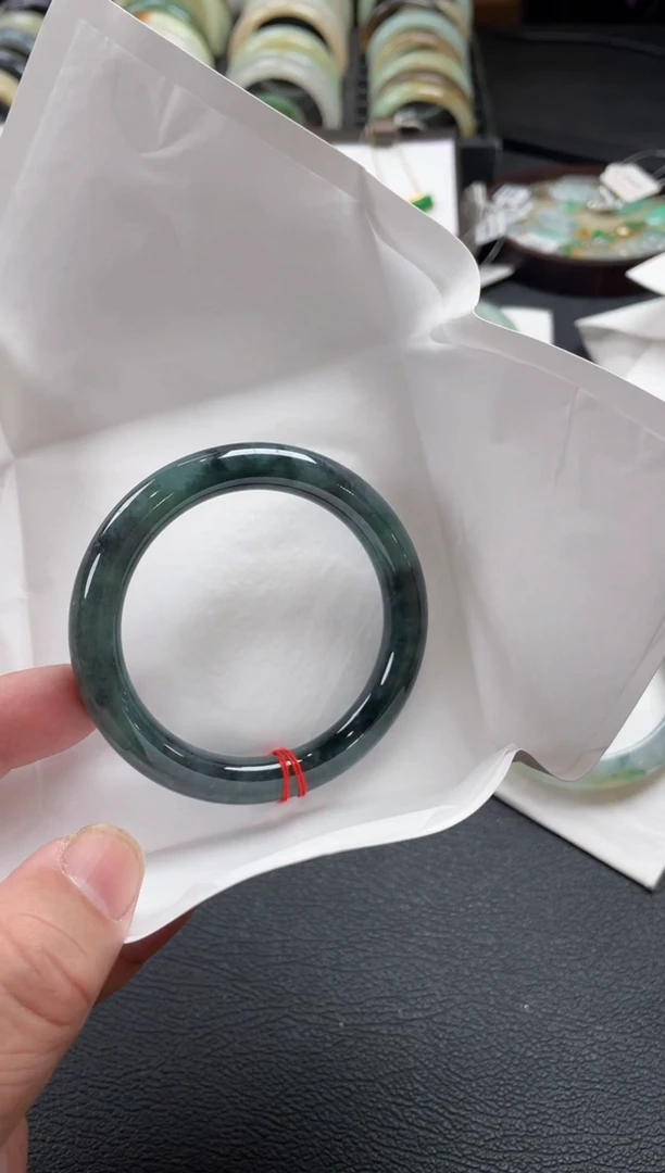 【闪购商品】翡翠手镯未镶嵌55圈口