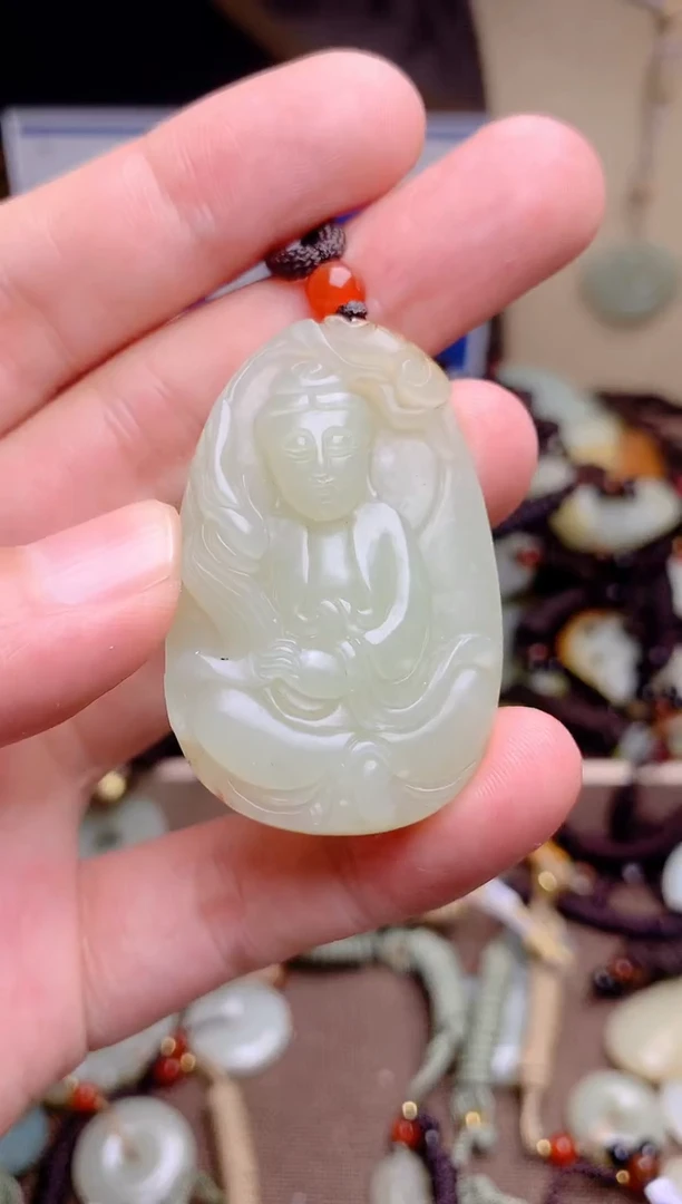 和田玉未镶嵌颈饰1