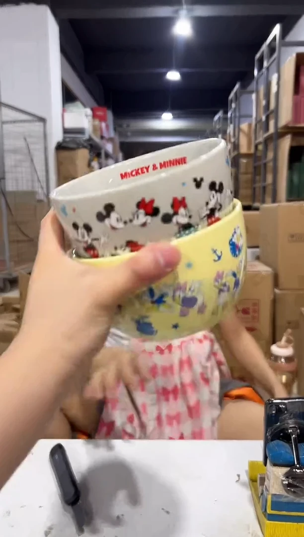 瓷片唐老鸭大碗加米奇大碗