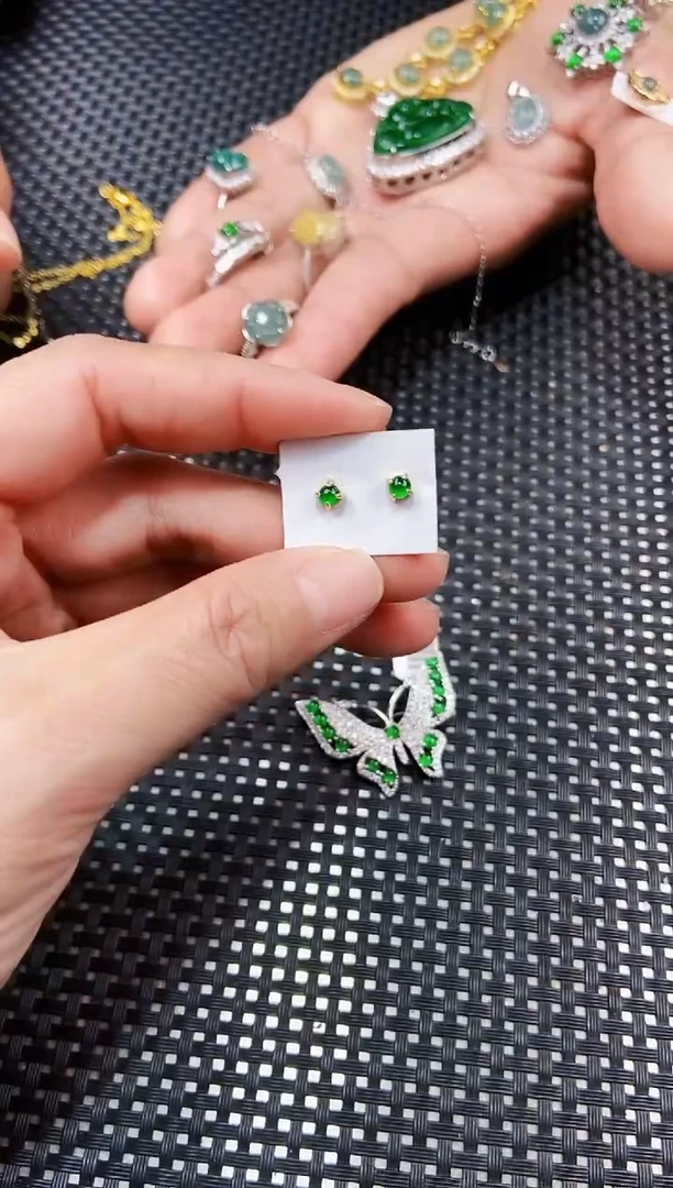 【闪购商品】翡翠耳饰未镶嵌111111111