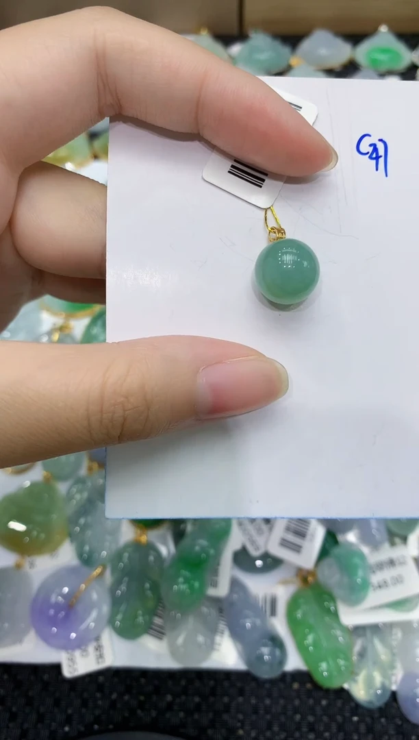 翡翠18K金镶嵌颈饰111111111