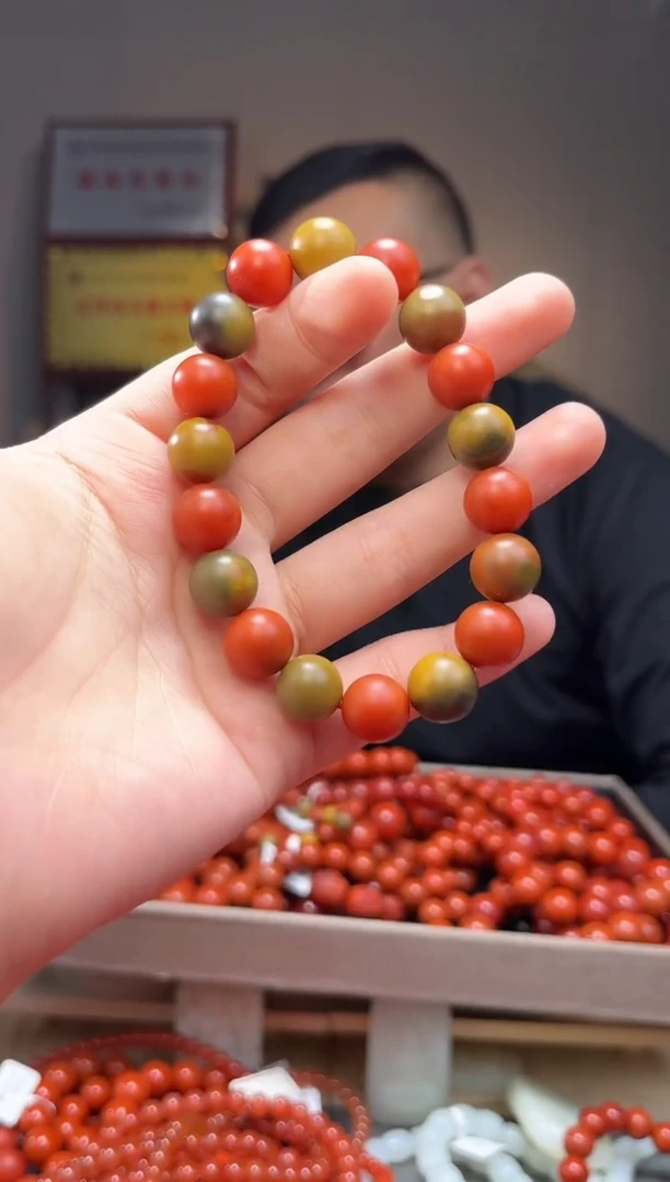颈饰未镶嵌南红玛瑙喆**谈手串