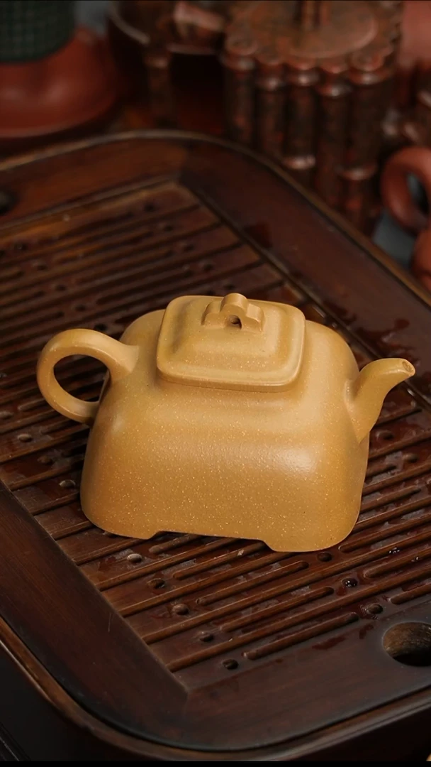 茶壶紫砂宜兴紫砂黄金段孤棱光素